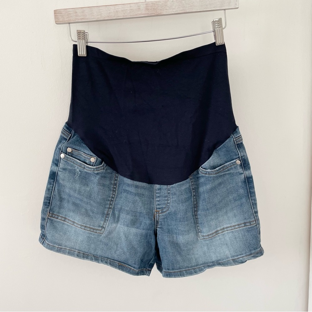 TIME AND TRU maternity denim shorts size S(4-6)